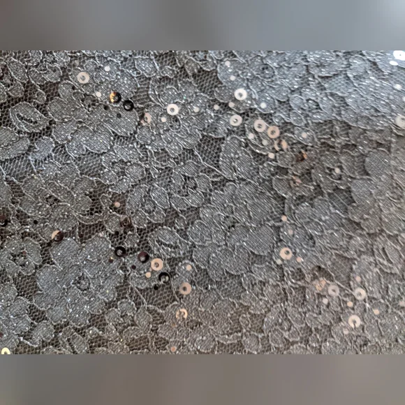 Black lace dress size Small - Picture 4 of 11